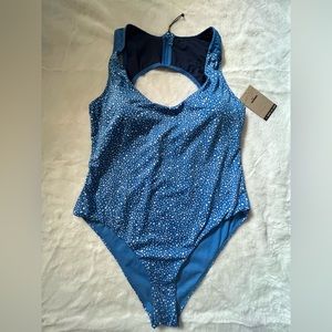 Women’s Nike New with tags one piece bathing suit blue with white polka dots XL